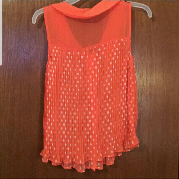 Rue 21 Top - Picture 2 of 4